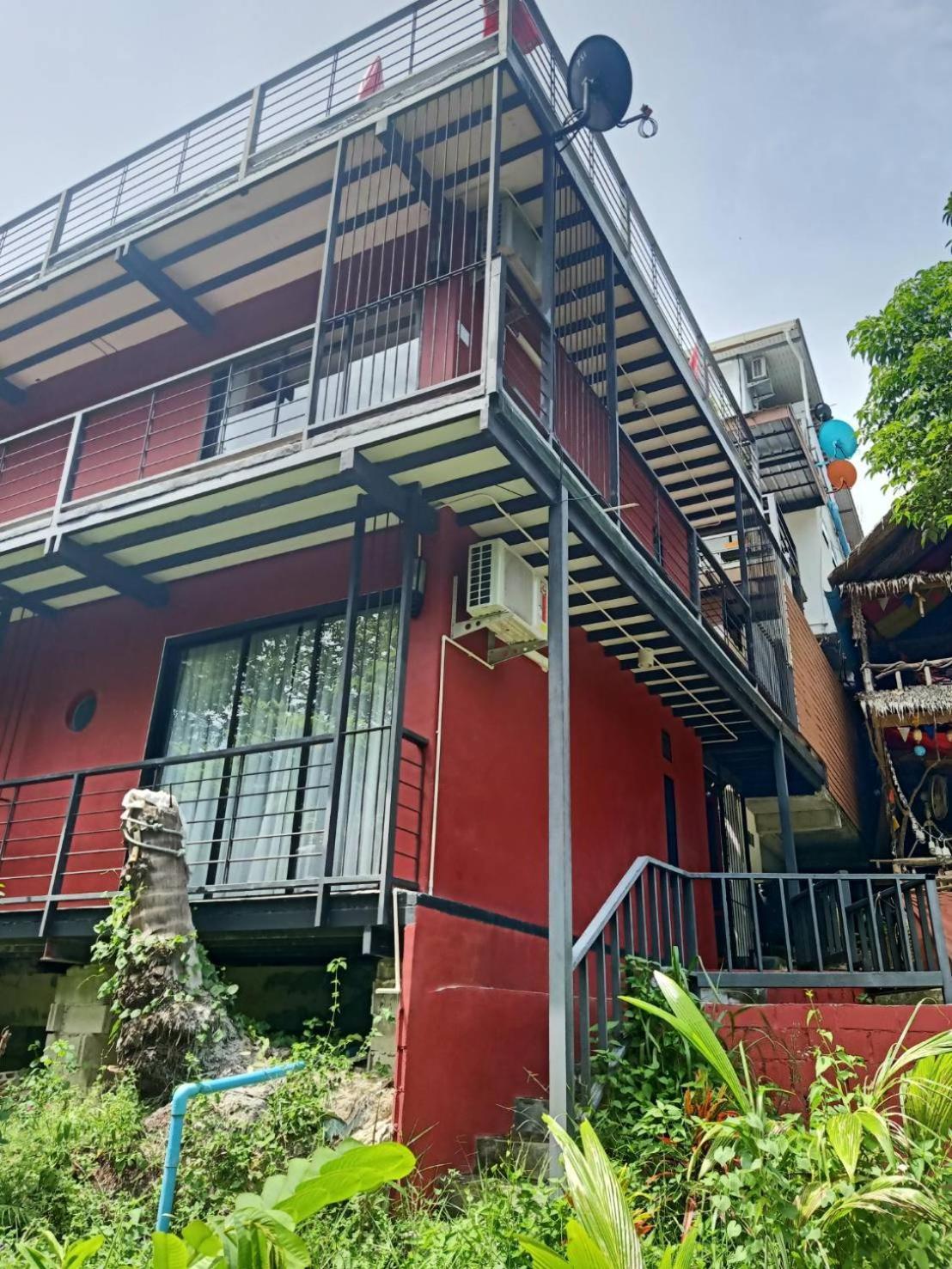 White Jail At Koh Tao Hostel Экстерьер фото