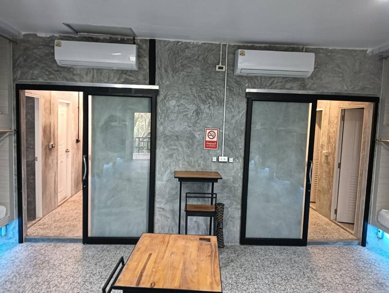 White Jail At Koh Tao Hostel Экстерьер фото