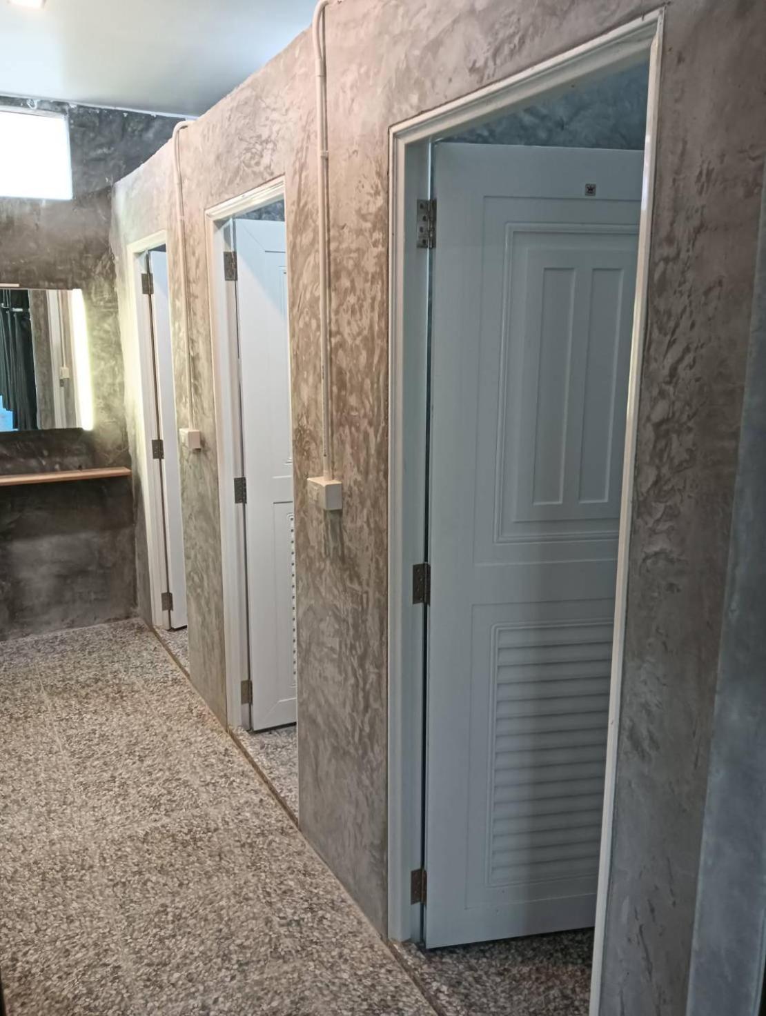 White Jail At Koh Tao Hostel Экстерьер фото