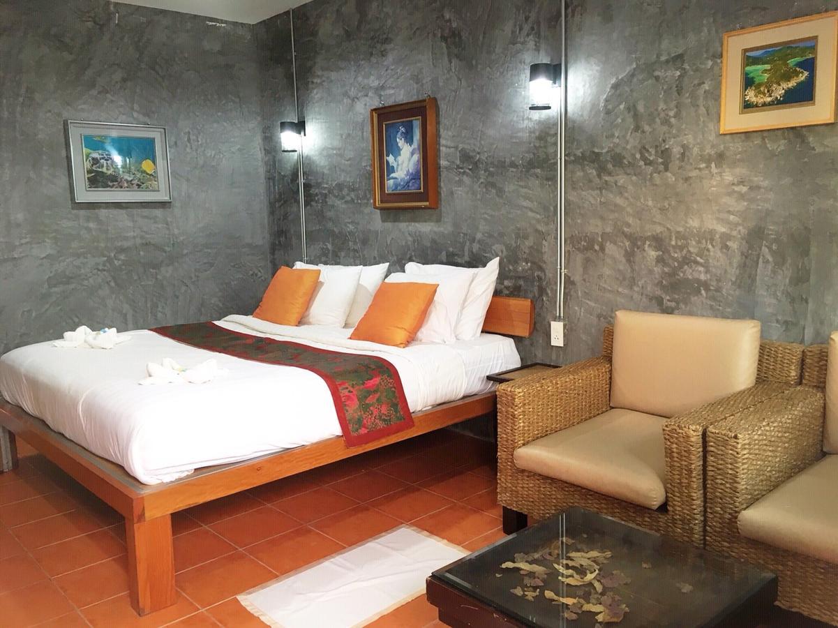 White Jail At Koh Tao Hostel Экстерьер фото